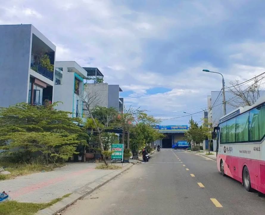 Bán đất Khu VIP Thanh 27, Hòa Xuân, Đà Nẵng 117,5m² giá 6,25 tỷ - Vị trí đẹp, tiềm năng phát triển!