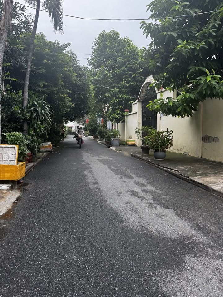 Đất nền đường số 9, quận Gò Vấp 220m² giá 12 tỷ - Mặt tiền hẻm rộng rãi!