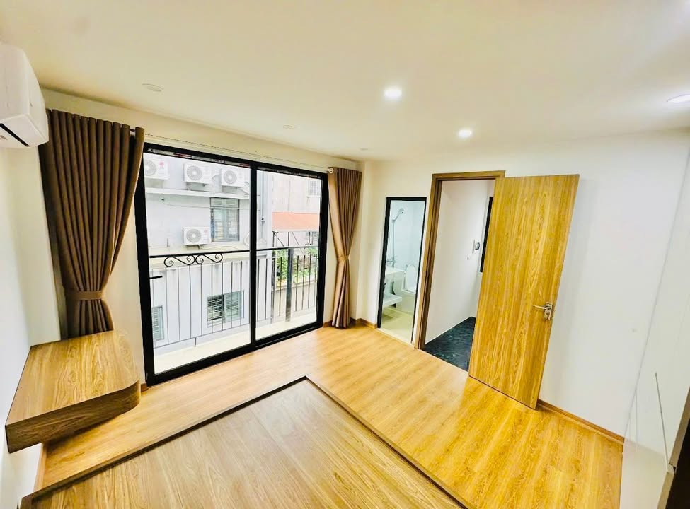 Nhà 6 tầng Võng Thị Tây Hồ 23m² giá 7.95 tỷ - Full nội thất, xách vali về ở ngay!