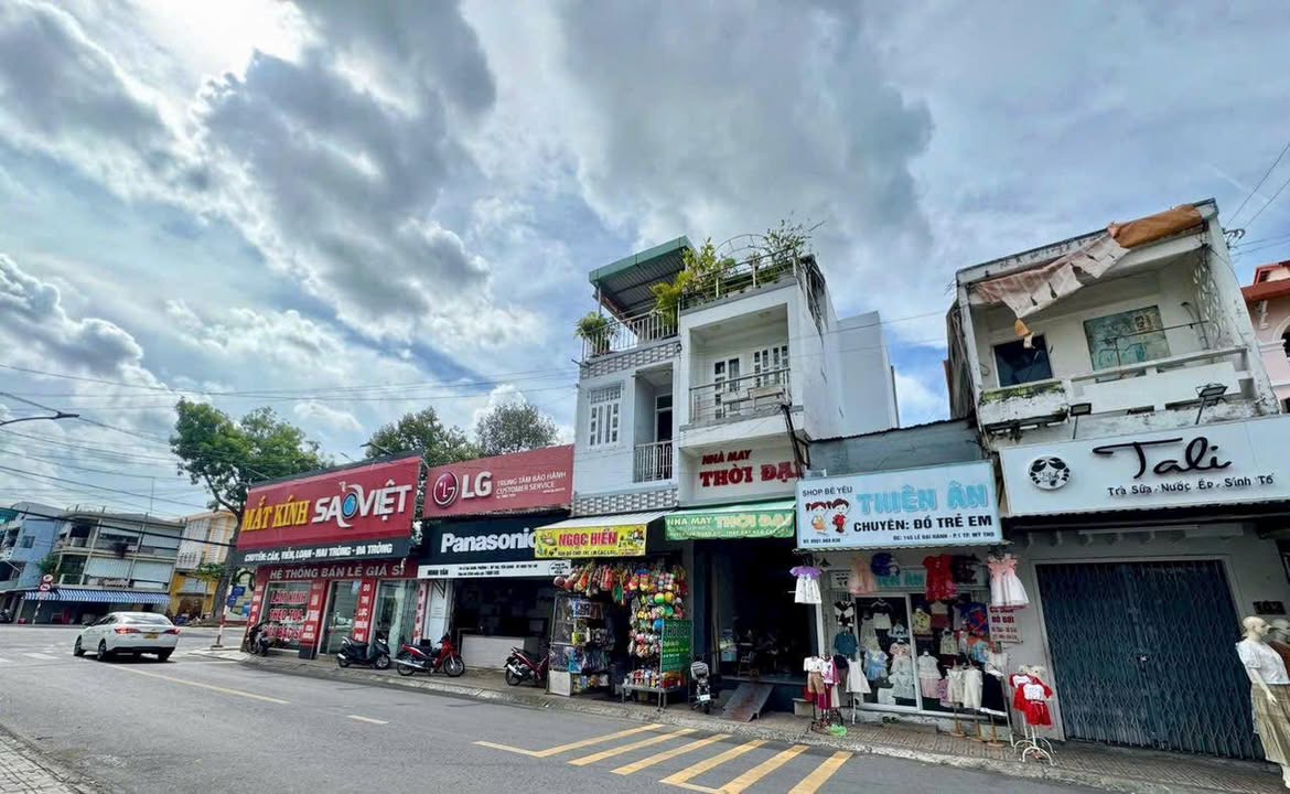 Nhà mặt tiền Lê Đại Hành, Mỹ Tho 23m² giá 4.4 tỷ - Kinh doanh sầm uất!