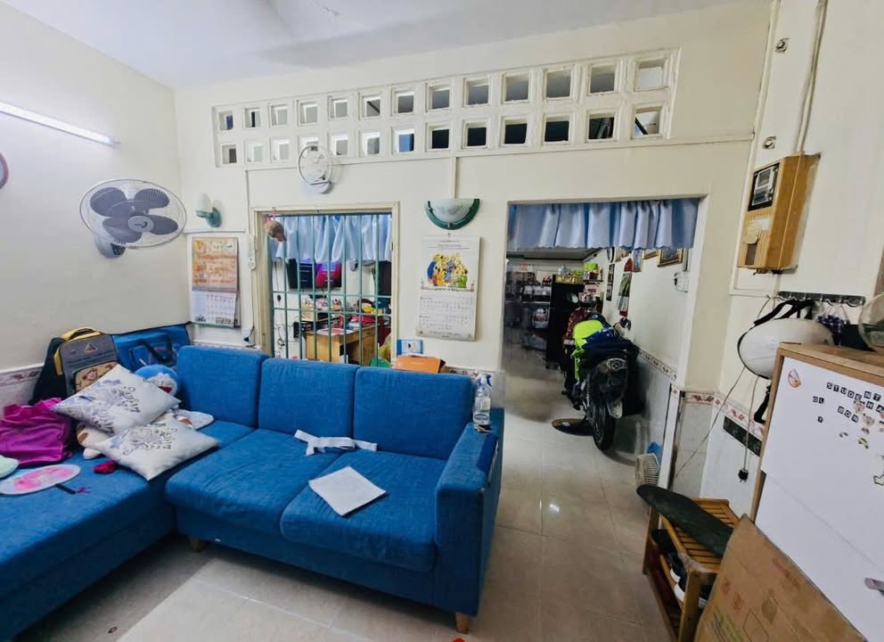 Nhà góc hẻm thông Thành Thái Quận 10 39.5m² giá 8.4 tỷ - Tiện xây lại ngay!