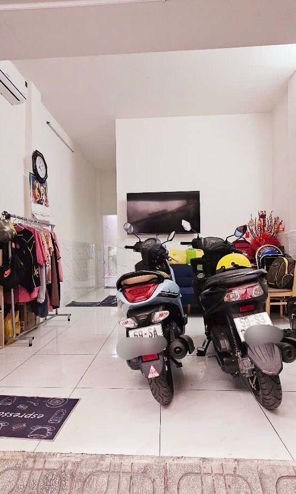 Nhà C4 mới Linh Tây 44m² giá 3.05 tỷ - Sổ đỏ chính chủ, gần chợ Thủ Đức!