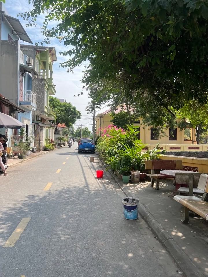 Lô góc Đặng Xá 53m² giá 3 tỷ - Ô tô vào nhà, gần hồ điều hòa!