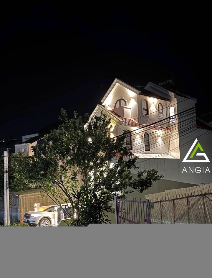 Nhà phố Khu QH Bạch Đằng - Ngô Quyền 102m² giá 10.5 tỷ - Sẵn sàng chuyển nhượng!