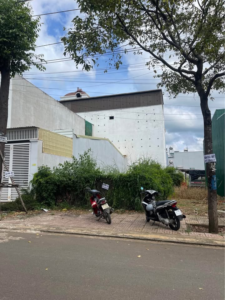 Nhà mặt tiền Triệu Quang Phục - Nguyễn Cơ Thạch 107m² giá 2.55 tỷ - Hướng Nam, sổ đỏ chính chủ!