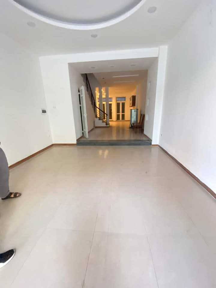 Nhà liền kề Làng Việt Kiều Mỗ Lao 80m² giá 25 triệu - Phù hợp văn phòng và ở