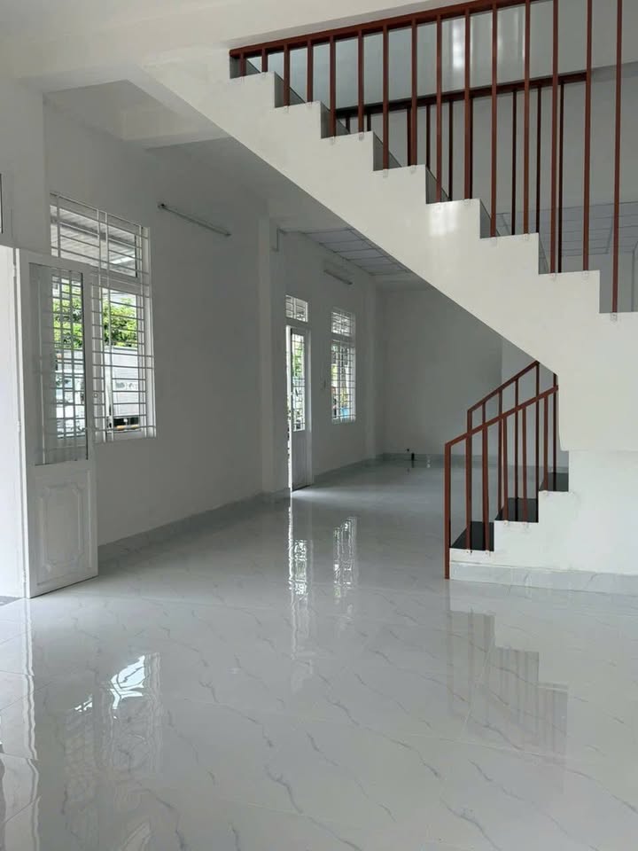 Nhà góc KDC Hoàng Quân Cần Thơ 130m² giá 3.2 tỷ - Sổ hồng chính chủ!