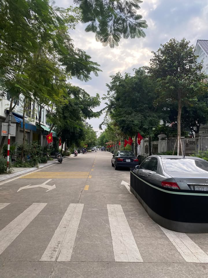 Đất Gleximco Khu C Dương Nội 50m² giá 15 tỷ - Lô góc trục chính kinh doanh!