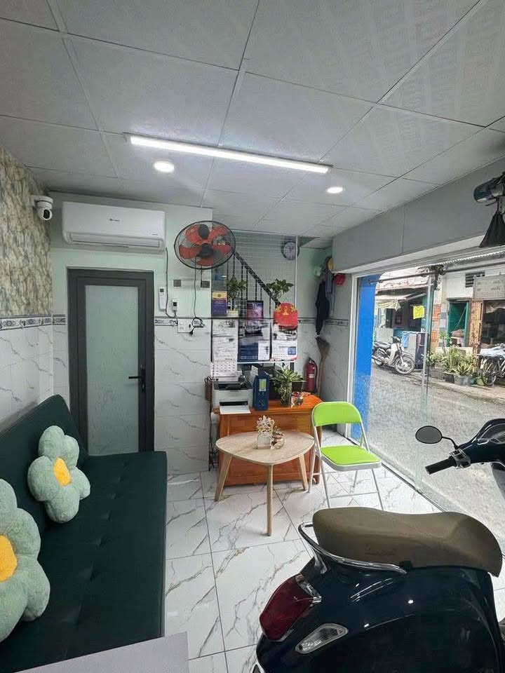 Nhà mặt tiền đường Nguyễn Thượng Hiền, Bình Thạnh 24.5m² giá 12.5 triệu - Sẵn sàng cho thuê!