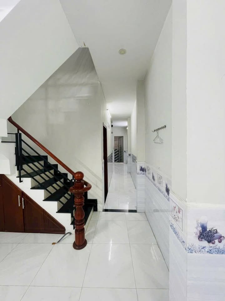 Nhà phố hẻm 123 Tám Danh, Quận 8 - 4PN, Giá 11 triệu, Chính chủ cho thuê!