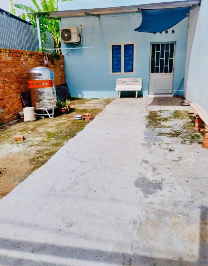 Nhà cấp 4 cho thuê gần chợ Sao Mai, Bình Khánh - Giá 4 triệu/tháng