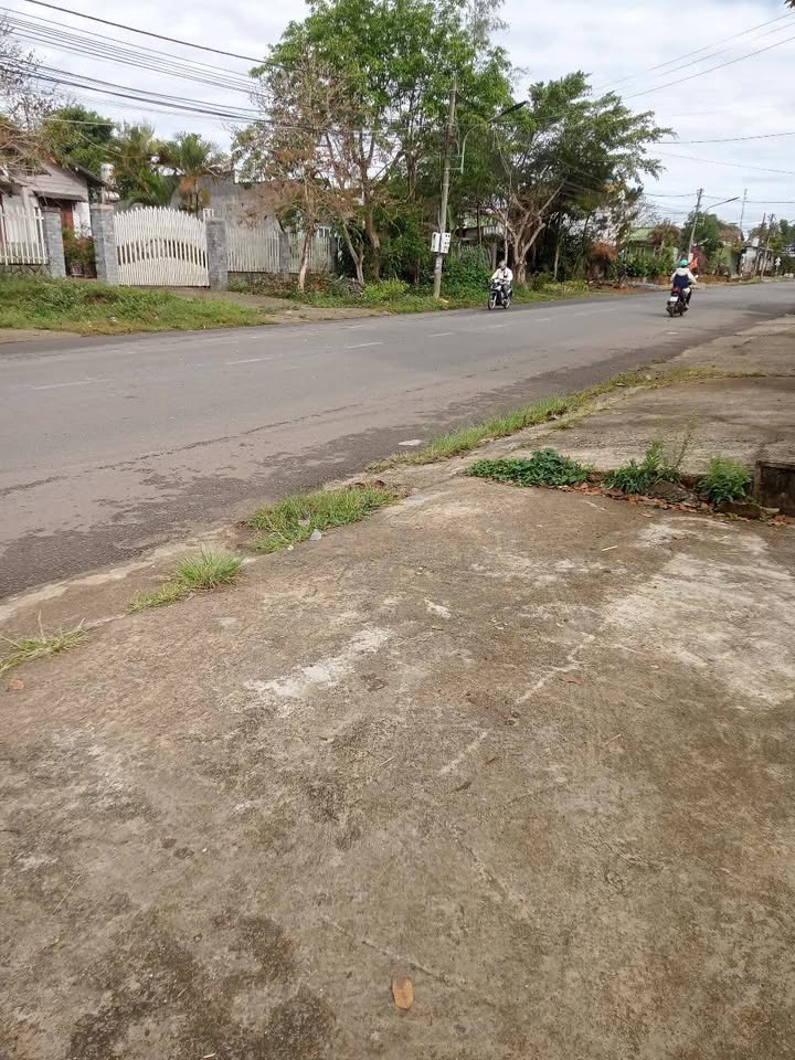 Nhà phố Bảo Lộc 528m² giá 5 tỷ - Sẵn nhà mái A thổ cư