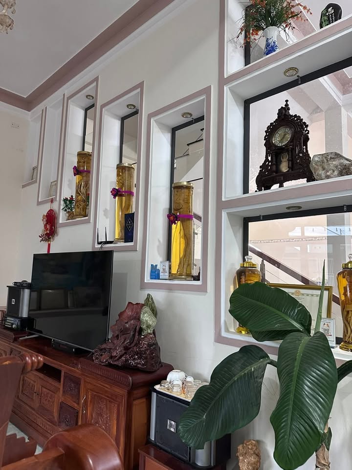 Nhà phố Bảo Lộc 175m² giá 7 tỷ - Chính chủ bán gấp, vị trí đẹp!