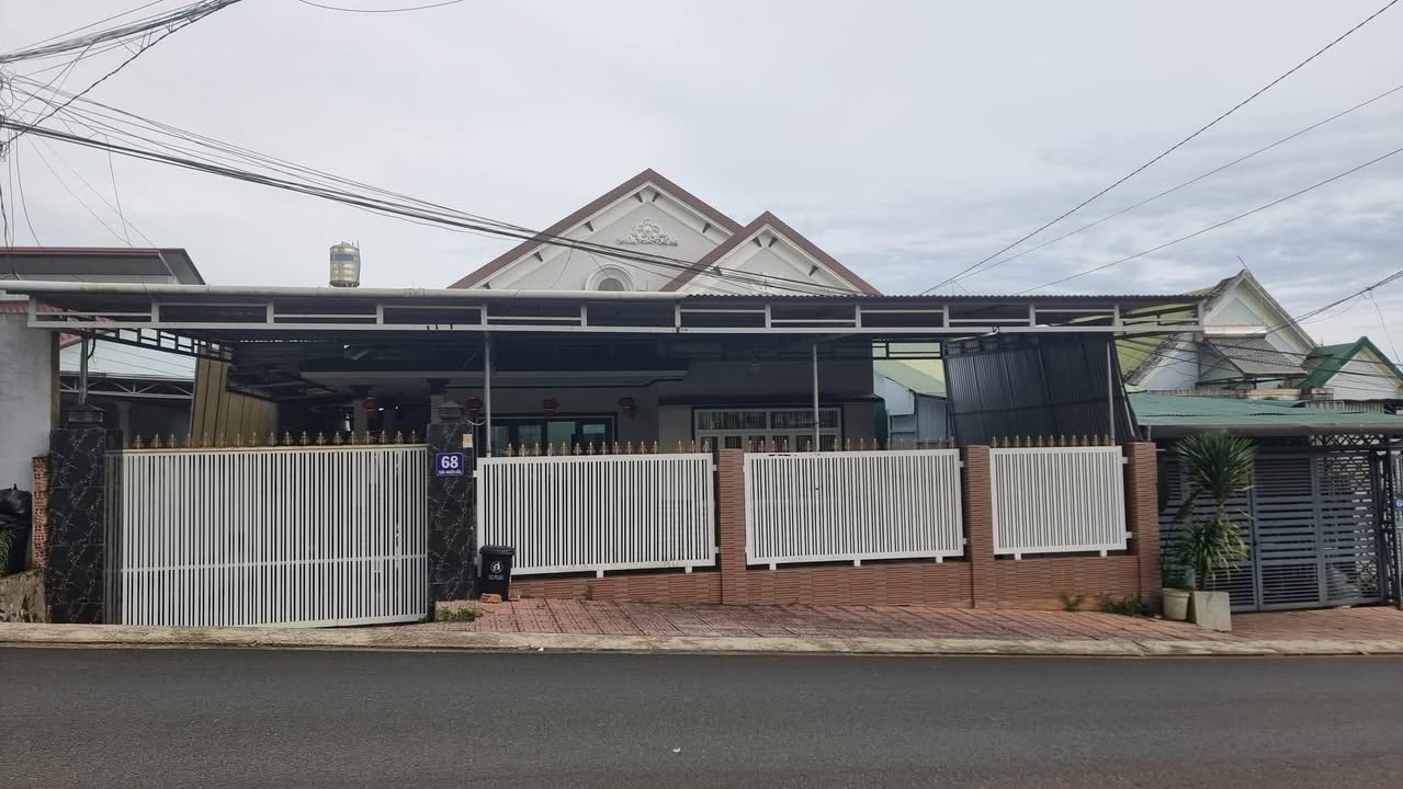 Nhà mặt tiền Trần Nguyên Hãn, Bảo Lộc 480m² giá 7 tỷ - Kinh doanh thuận lợi!