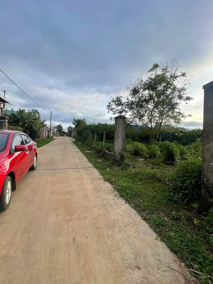 Đất nền Biển Hồ, Pleiku 250m² giá 1.4 tỷ - Sổ hồng chính chủ, đường lớn thông thoáng!