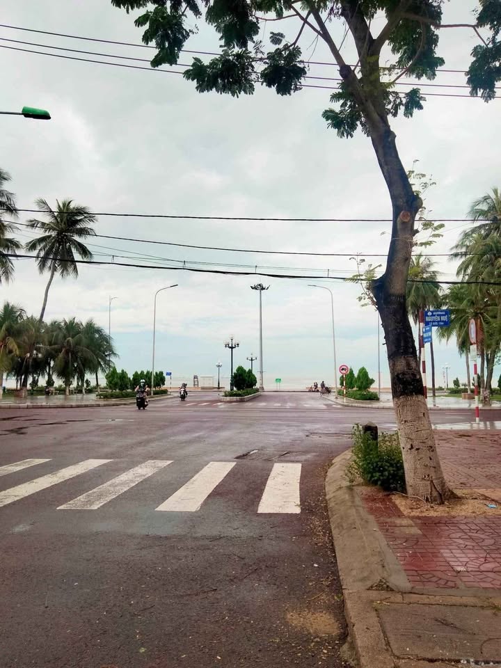 Nhà Mặt Tiền Phan Chu Trinh, Hải Cảng, Quy Nhơn 65m² giá 5.5 tỷ - Sổ đỏ chính chủ!