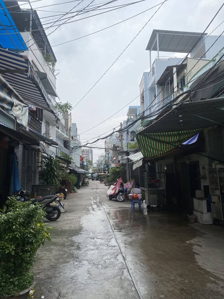 Nhà 2 tầng Lò Gốm Q6, 35m² giá 4.8 tỷ - Đầu tư sinh lời ngay!