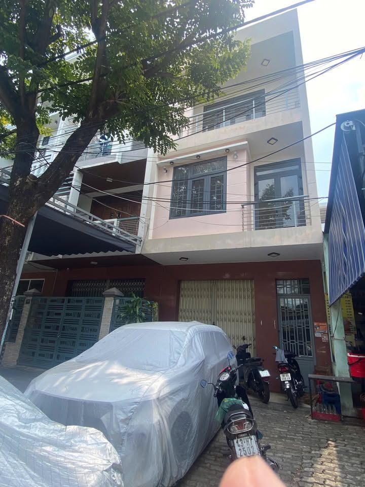 Văn phòng cho thuê tại 111 Trịnh Công Sơn, Đà Nẵng - Diện tích 100m², giá 20 triệu/tháng