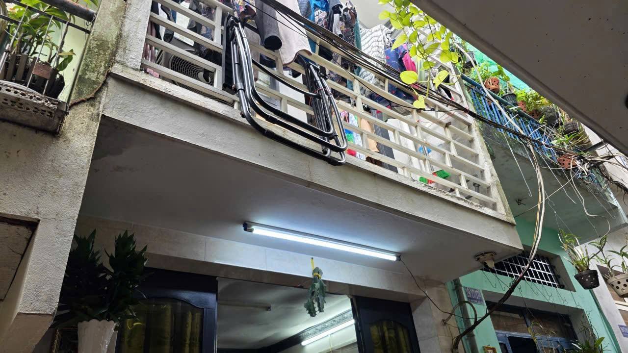 Nhà riêng Q8, 1 lầu 18m² giá 1.85 tỷ - Sổ riêng chính chủ!