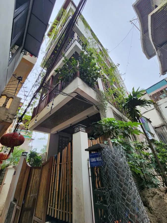 Nhà phố lô góc Nguyễn Khoái - Hoàng Mai 45m² giá 10.8 tỷ - Biệt thự sân vườn lý tưởng!