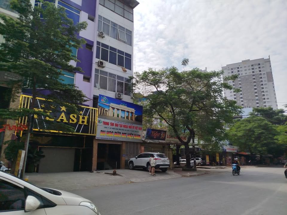 Bán đất mặt phố ngã 3 Yên Xá, Thanh Trì 130m² - Vị trí đắc địa, tiềm năng phát triển!