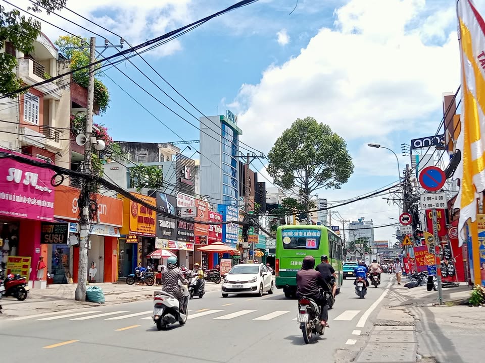 Nhà mặt tiền Tăng Nhơn Phú 140m² giá 12 tỷ - Không gian lý tưởng cho mọi nhu cầu!