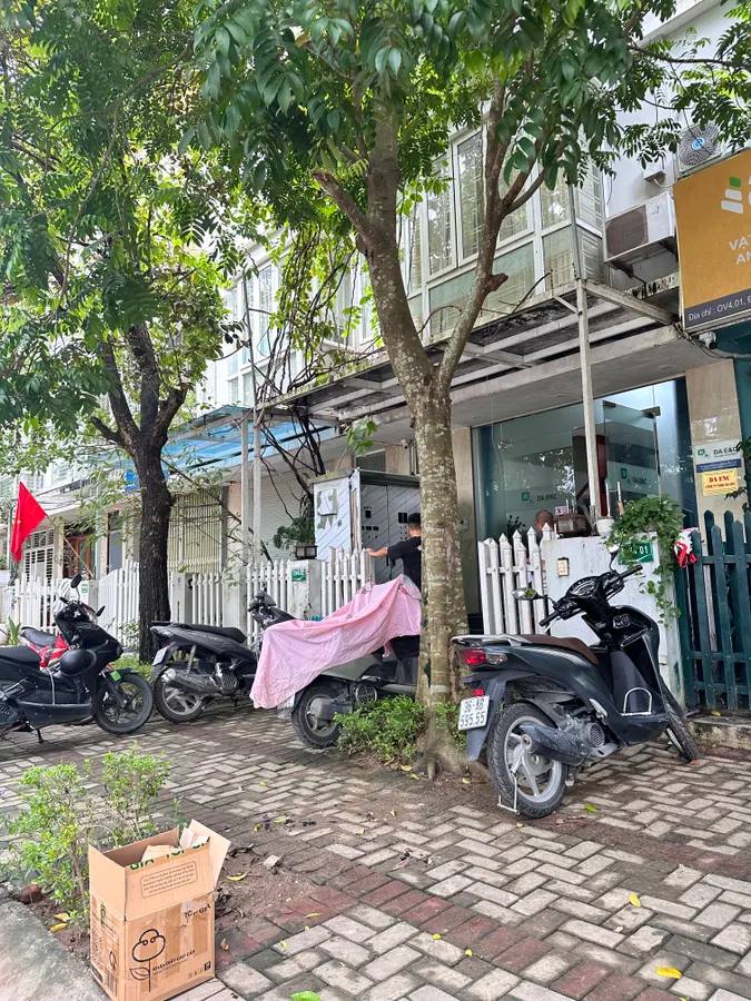 Nhà liền kề Xuân Phương, Nam Từ Liêm 82m² giá 16.8 tỷ - Vị trí đắc địa, tiện nghi đầy đủ!