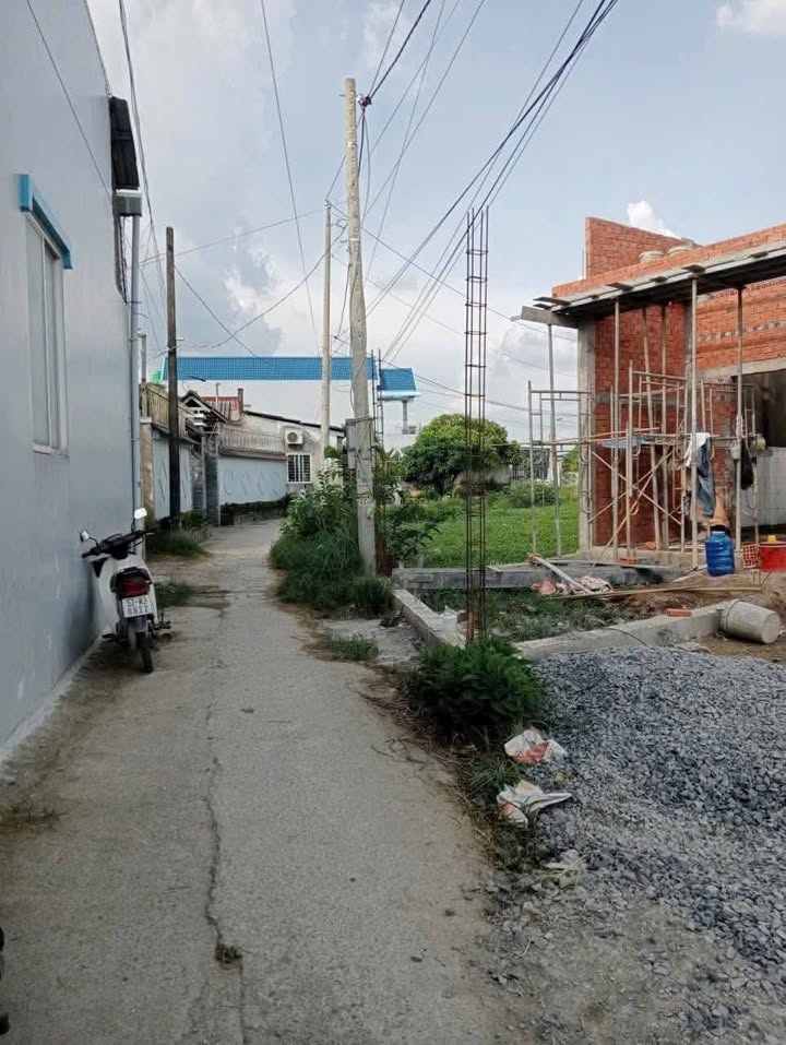 Đất thổ cư Phước Lợi, Bến Lức 120m² giá 1.25 tỷ - Dân cư đông đúc!