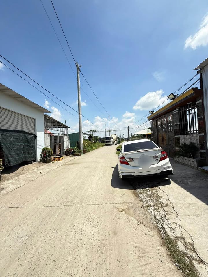 Đất thổ cư mặt tiền đường Liên xã 3, Mỹ Yên, Bến Lức 166m² - Giá chỉ 2 tỷ thương lượng!