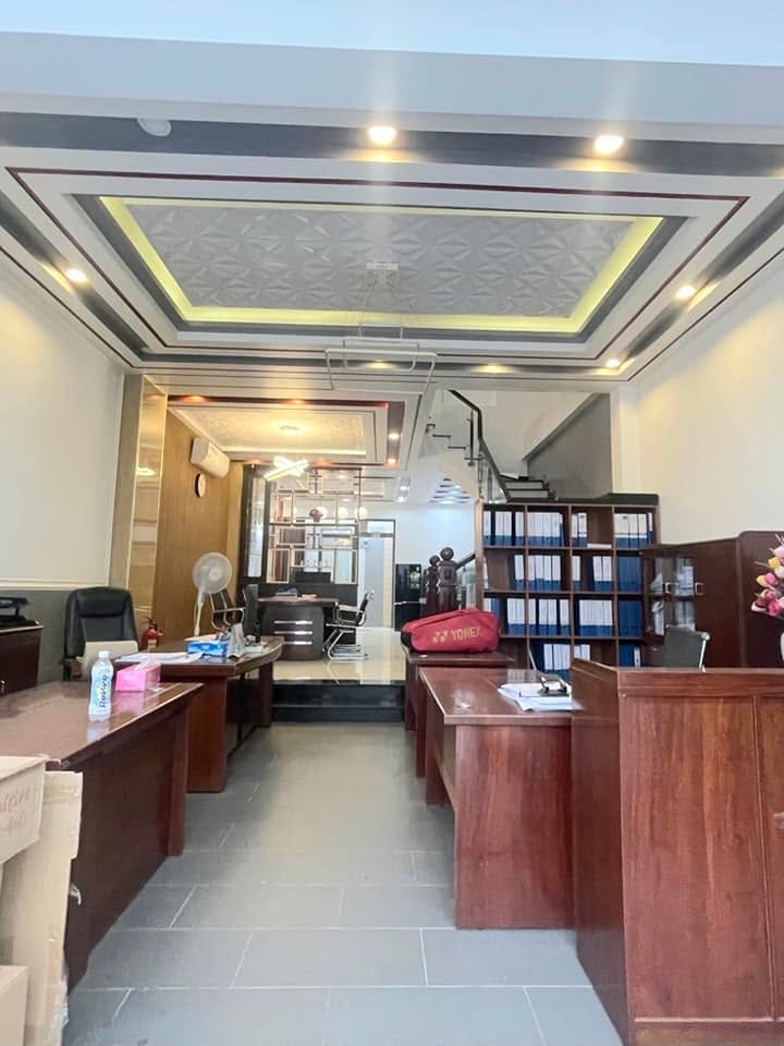 Nhà bán Bình Trị Đông 90m² giá 6 tỷ - Hẻm xe tải rộng rãi!