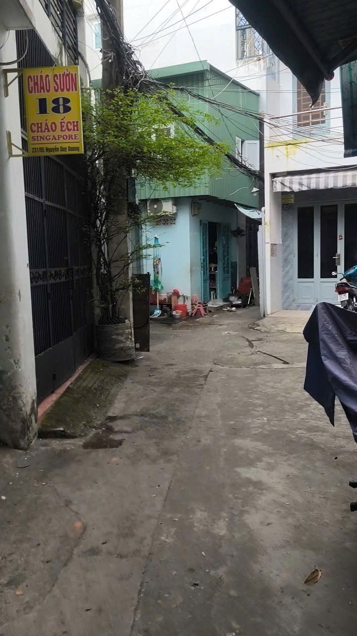 Nhà hẻm Ba Gác đường Nguyễn Duy Dương, Quận 10 - Giá chỉ 5.2 tỷ - Sổ hồng chính chủ!