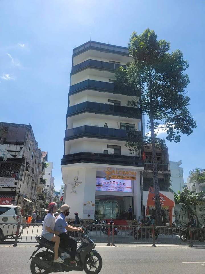 Tòa nhà FrontHouse 207m² đường 3 Tháng 2, quận 10 - Giá tốt thương lượng!