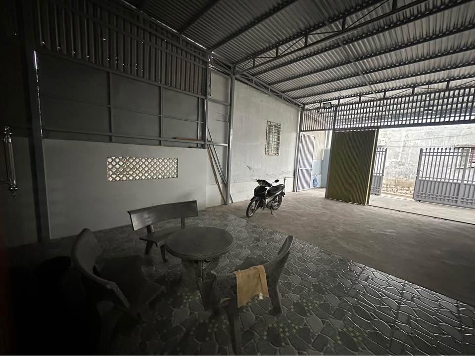 Nhà phố Phạm Ngũ Lão, Phan Rang 259m² giá 2.35 tỷ - Vị trí đắc địa, tiện ích đầy đủ!