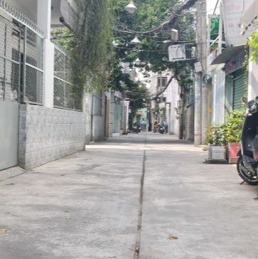 Nhà đẹp quận 3, đường Cách Mạng Tháng Tám 38m² giá chỉ 4.95 tỷ - Cơ hội đầu tư lý tưởng!