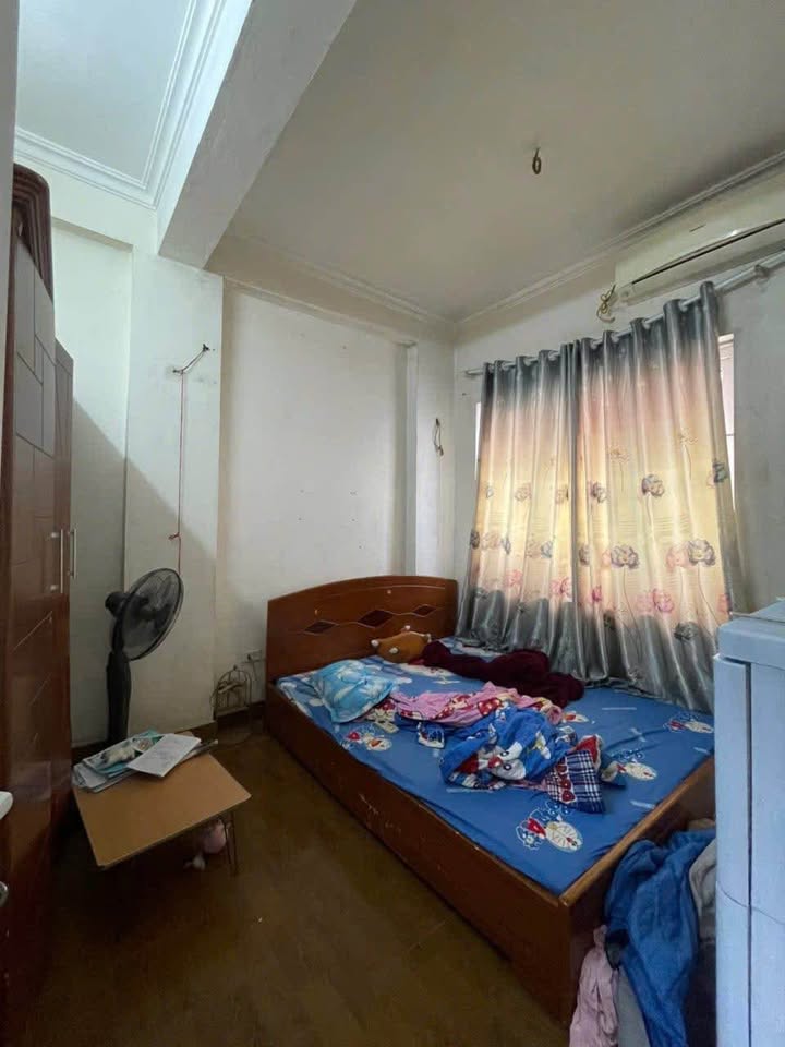 Nhà nguyên căn Cổ Linh, Long Biên 4PN, giá 8.5 triệu - Gần AEON Mall!