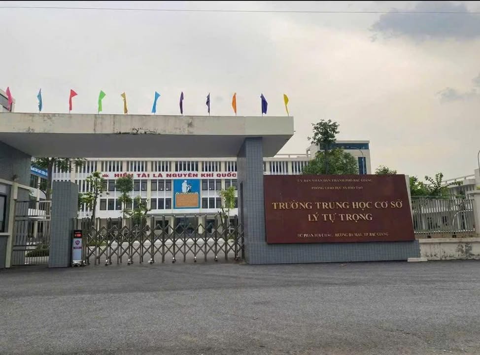 FrontHouse Đa Mai Bắc Giang 90m² giá 3.4 tỷ - Vị trí đẹp kinh doanh ngay!