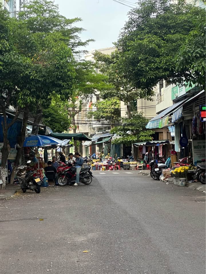 Nhà mặt tiền đường Trần Hưng Đạo, Quy Nhơn 40m² giá 4.9 tỷ - Kinh doanh sầm uất!