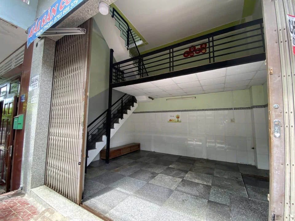 Nhà phố Thị Nại, Quy Nhơn 25m² giá 3.7 tỷ - An ninh tốt, kinh doanh thuận lợi!