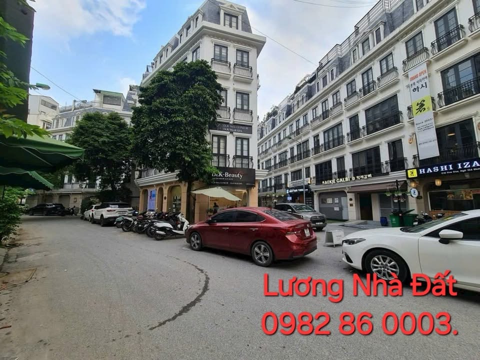 Nhà phố KĐT Five Star Đình Thôn 81m² - Kinh doanh sầm uất, thang máy