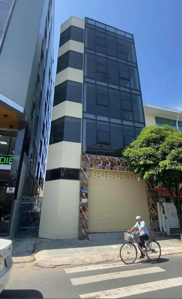 Toà nhà 7 tầng tại quận 1, 198m² giá 115 tỷ - Vị trí đắc địa gần khách sạn 5 sao!