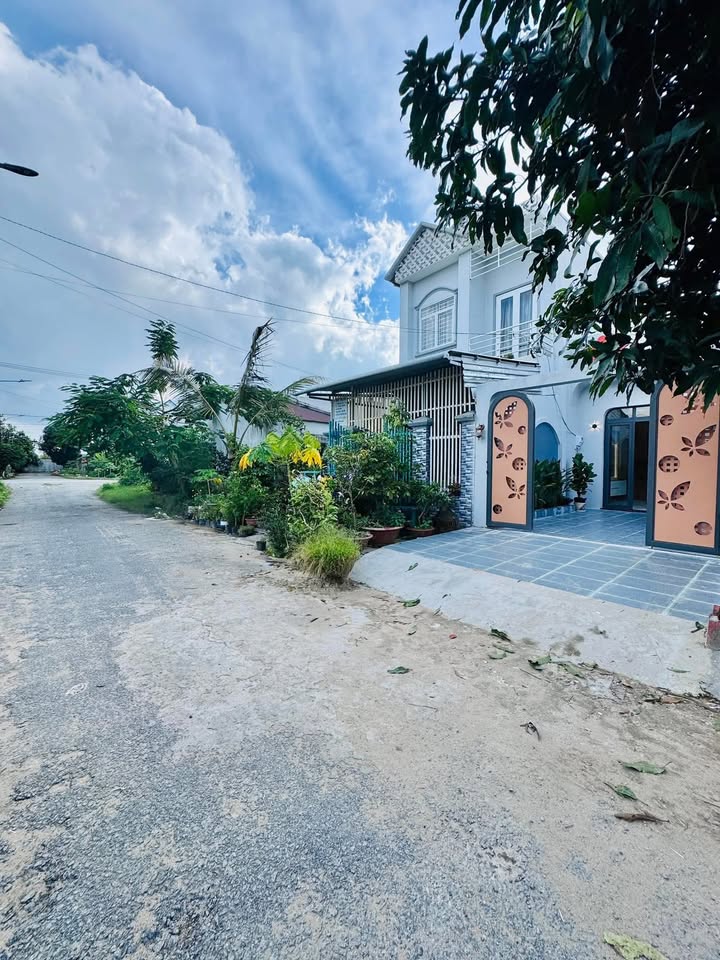 Nhà mặt tiền Ngô Sĩ Liên, Rạch Giá 155m² giá 3.3 tỷ - Thương lượng ngay!