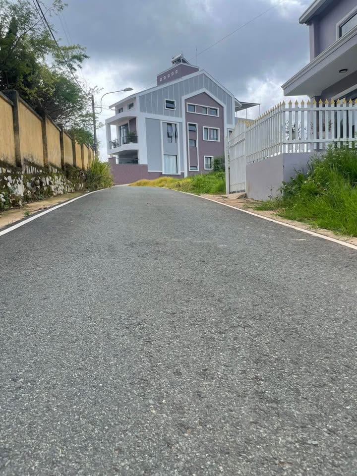 Lô đất đẹp Phường 7 Đà Lạt 85m² giá 4.95 tỷ - Sổ riêng, xây dựng thoải mái!