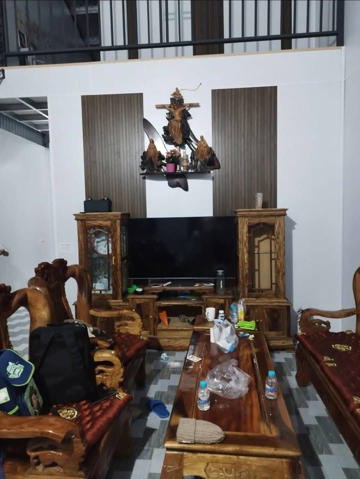 Nhà riêng Lạc Dương 90m² giá 1.45 tỷ - Vô ở ngay, sổ hồng chính chủ!