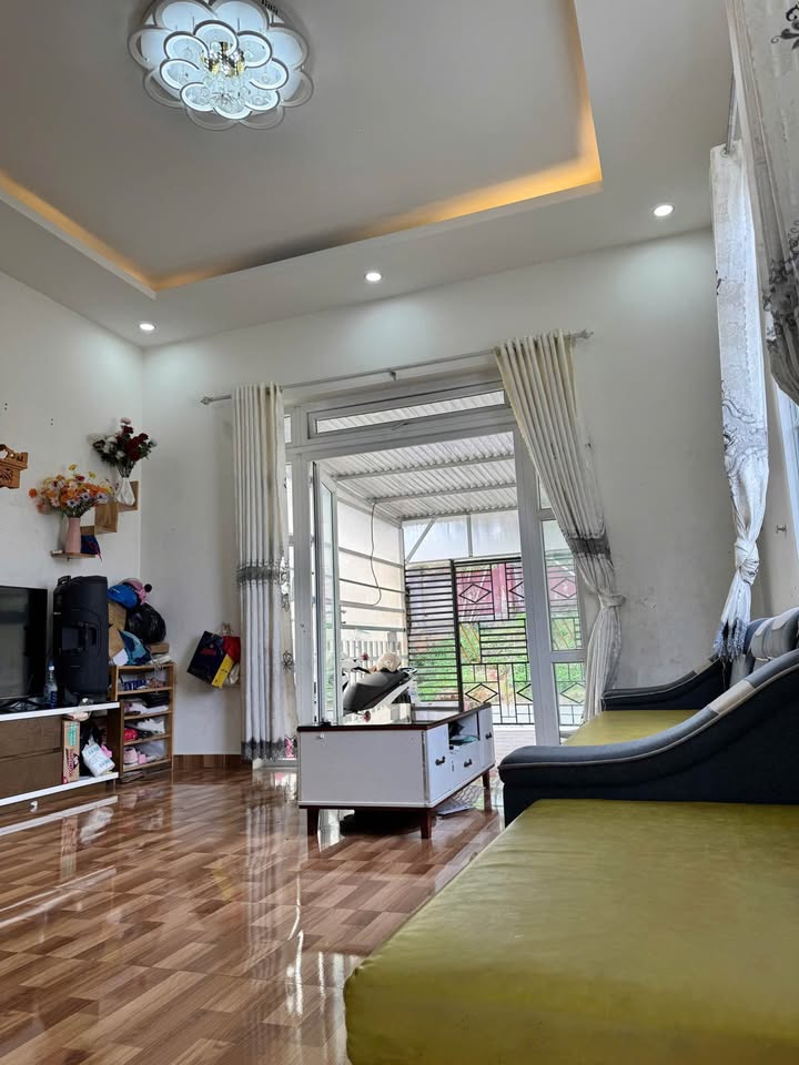 Nhà mặt tiền đường Vạn Kiếp, Đà Lạt 72m² giá 6.8 tỷ - Kinh doanh thuận lợi!