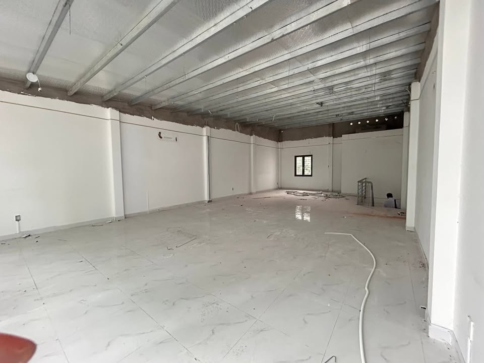 Nhà nguyên căn mặt tiền đường Trương Văn Bang Quận 2 133m² giá 40 triệu - Phù hợp nhiều mô hình kinh doanh!