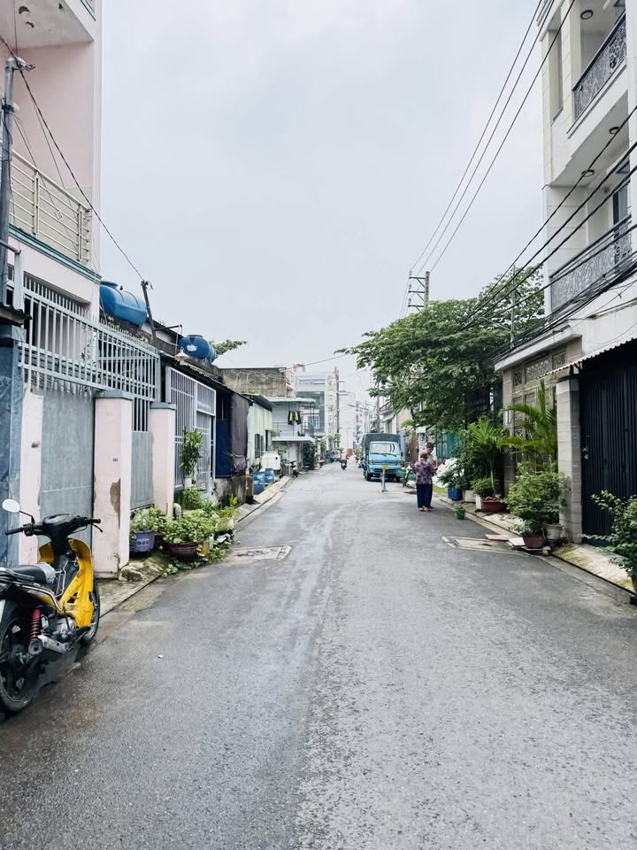 Nhà hẻm 8m Tây Lân Bình Tân 67m² giá 4.8 tỷ - Vị trí đắc địa, sổ hồng chính chủ!