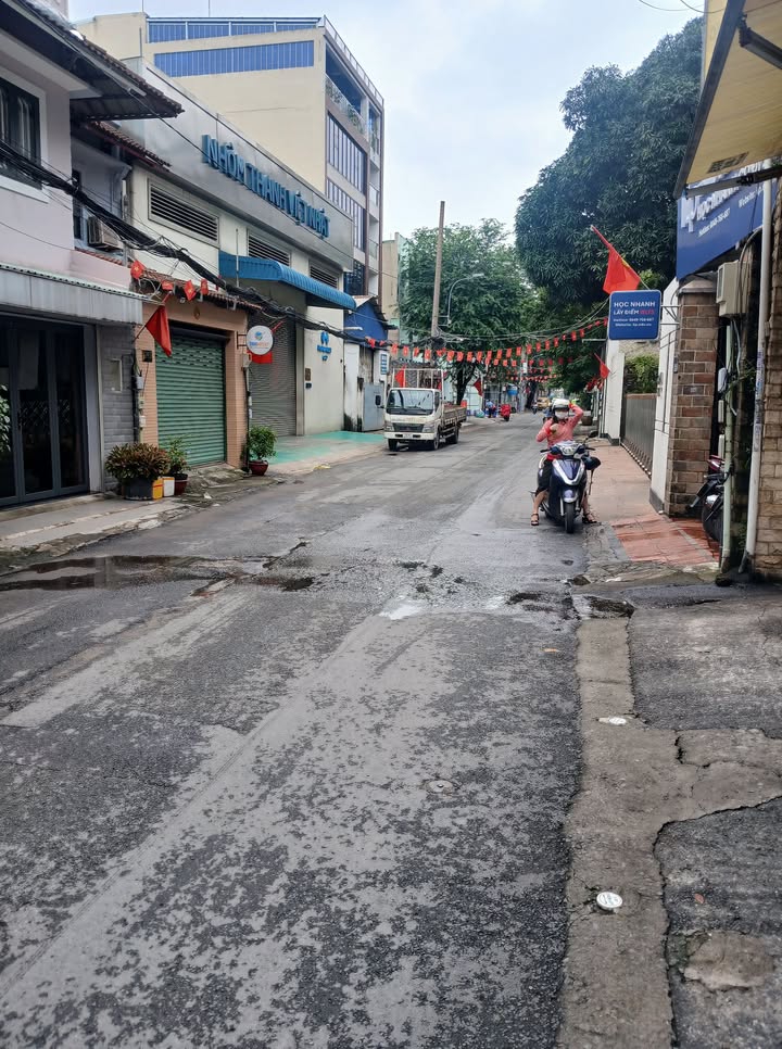 Nhà phố Lý Thường Kiệt Q11 101m² giá 22 tỷ - Kinh doanh đa ngành, sổ hồng riêng!