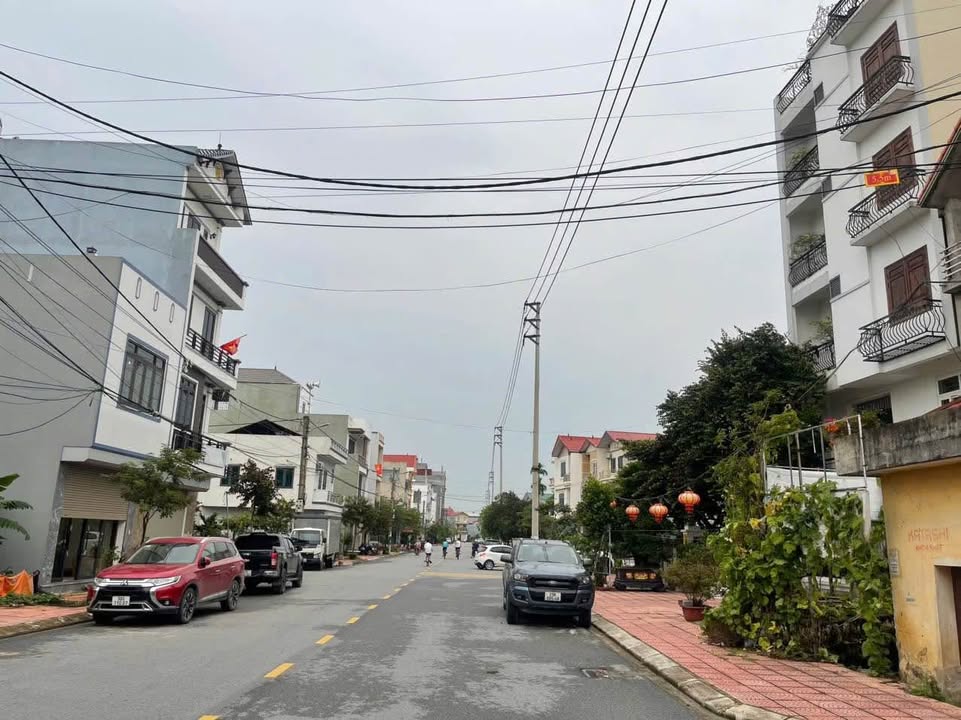 Đất kinh doanh Mê Linh 46m² giá 3 tỷ - Vị trí đắc địa, cơ hội vàng cho nhà đầu tư!