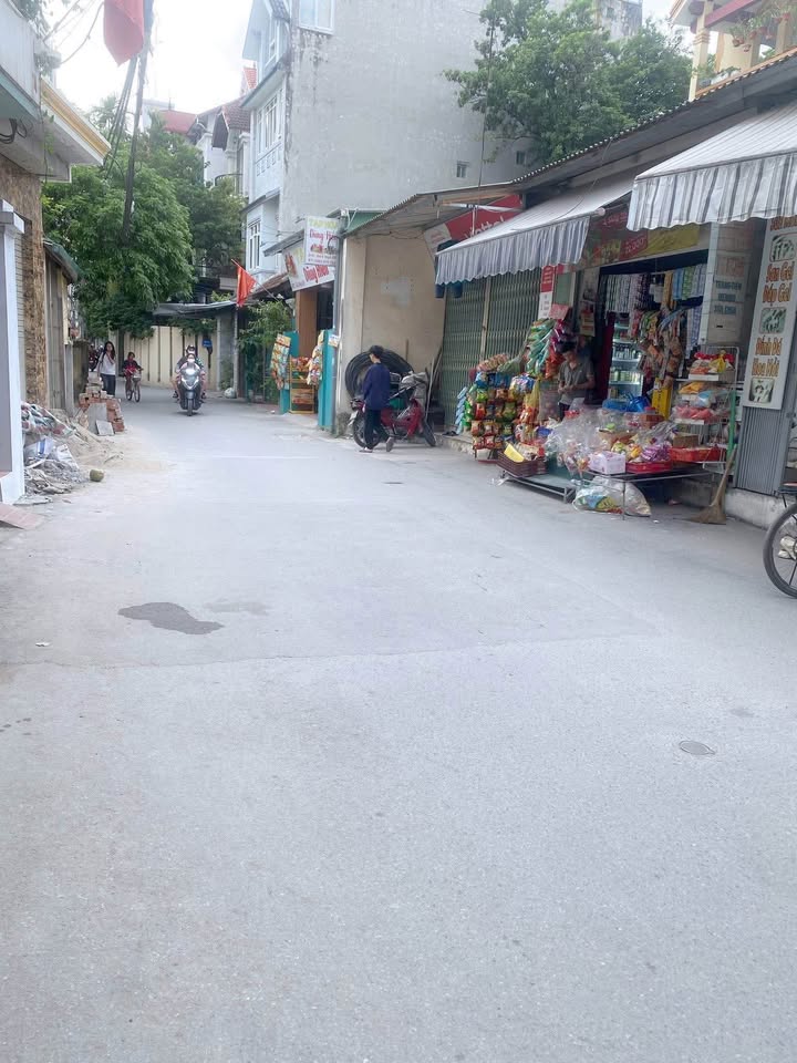 Nhà 5 Tầng Mặt Ngõ Xuân Đỉnh 60m² giá 18 tỷ - Kinh Doanh Sầm Uất!