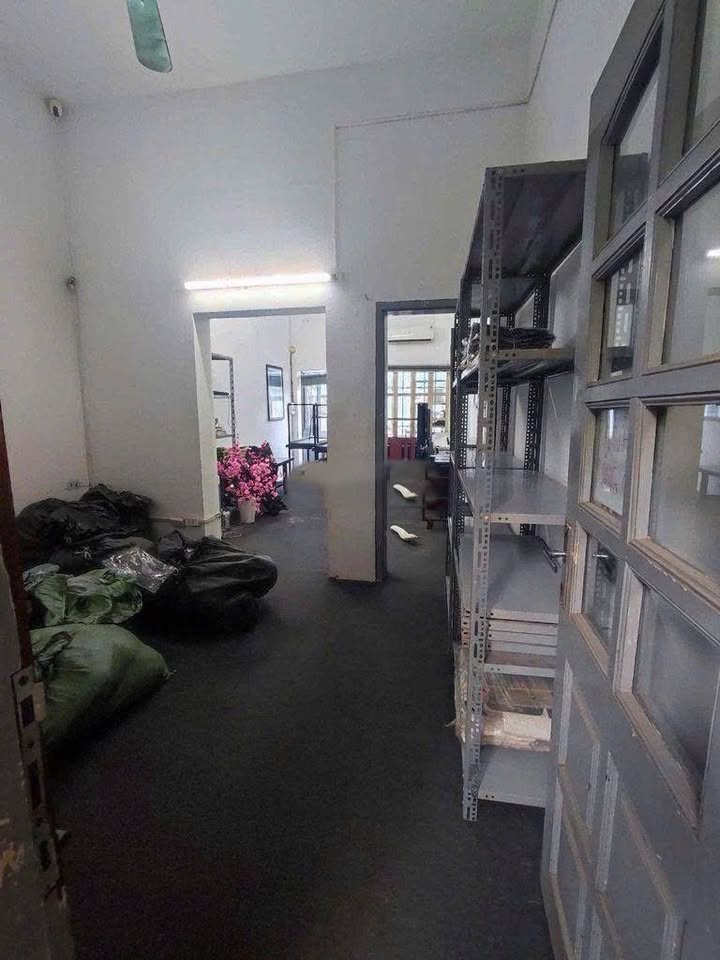 Nhà mặt đường Khương Đình, Thanh Xuân, 100m² giá 40 triệu - Sẵn sàng cho thuê ngay!